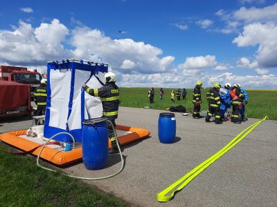 TC - Tábor, dopravní nehoda s únikem kyseliny, 18.5.2021